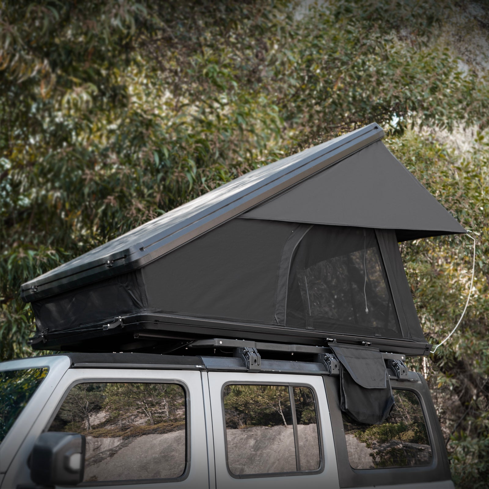 Roof Top Tent Hardshell Rooftop Tent for Van SUV Truck Car Overland Tent Camping for 2-3 Person with Ladder