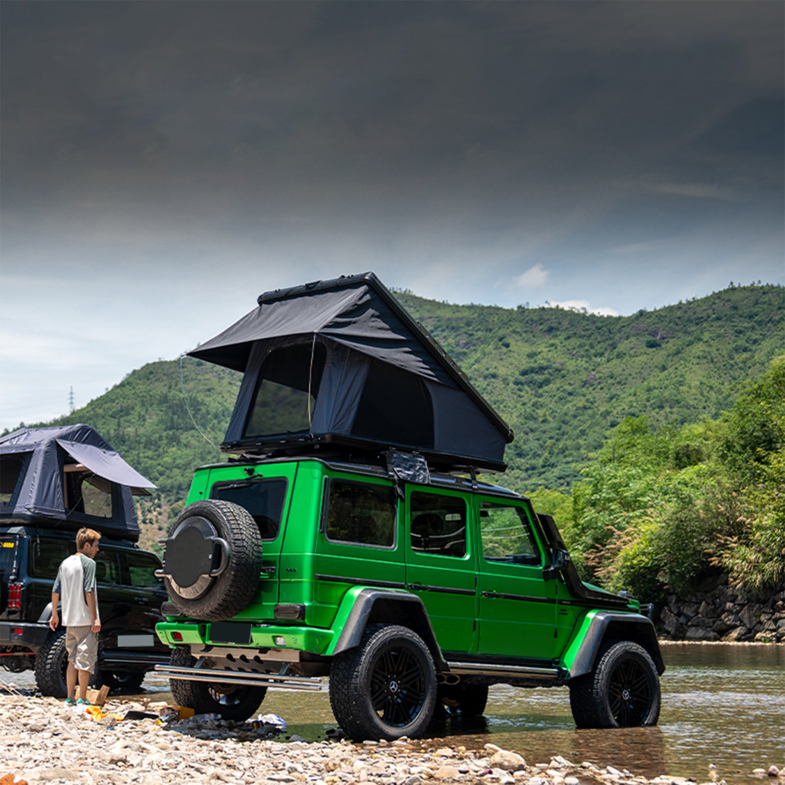 Roof Top Tent Hardshell Rooftop Tent for Van SUV Truck Car Overland Tent Camping for 2-3 Person with Ladder